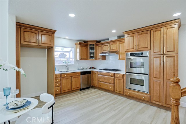 Detail Gallery Image 10 of 75 For 13104 Monroe St, Garden Grove,  CA 92844 - 8 Beds | 6/1 Baths