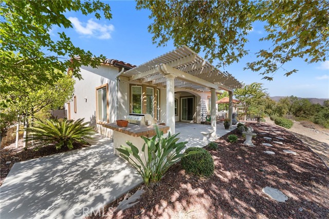 9389 Robinson Ln, Corona CA: https://media.crmls.org/medias/bab37a5c-8d9d-4d40-8812-6d9091f786a6.jpg
