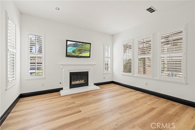 26556 Beecher Lane, Stevenson Ranch CA: https://media.crmls.org/medias/bab3b29b-3bf6-4c58-b88c-9701a480d8dc.jpg