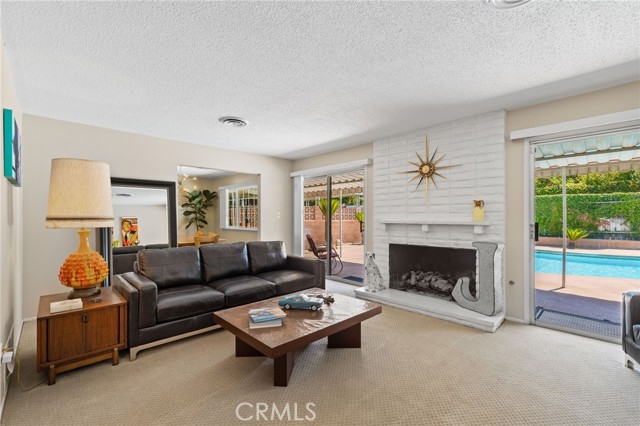 Detail Gallery Image 13 of 60 For 2924 Elm St, Bakersfield,  CA 93301 - 4 Beds | 2 Baths