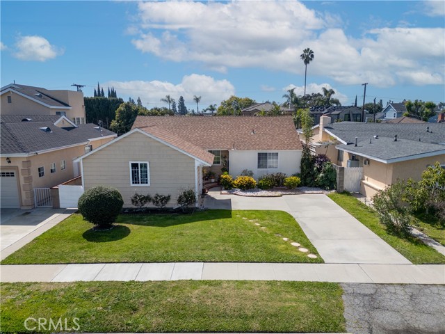 Detail Gallery Image 1 of 29 For 9402 Buell St, Downey,  CA 90241 - 4 Beds | 2 Baths