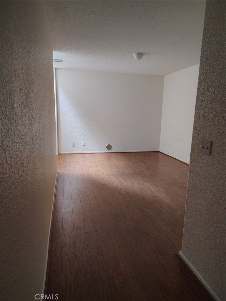 https://media.crmls.org/medias/bab587be-6302-41c8-9180-98651c378b9f.jpg?preset=X-Large
