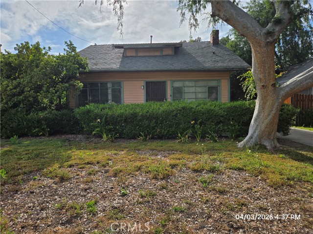 Detail Gallery Image 2 of 5 For 871 S Los Robles Ave, Pasadena,  CA 91106 - 3 Beds | 1 Baths