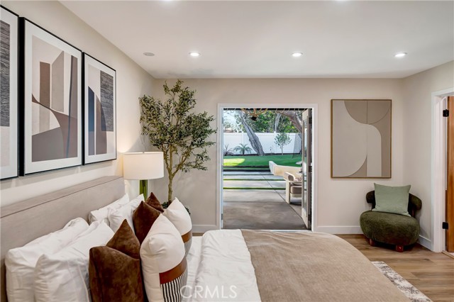 Detail Gallery Image 24 of 41 For 24250 Friar St, Woodland Hills,  CA 91367 - 4 Beds | 4 Baths