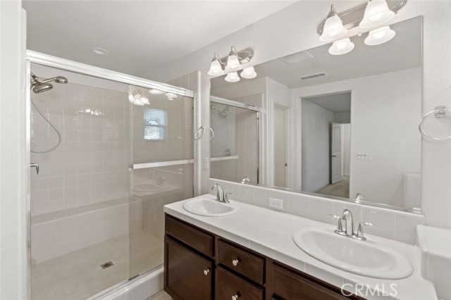 Detail Gallery Image 33 of 38 For 595 N Cattail Ct, Fresno,  CA 93727 - 3 Beds | 2/1 Baths