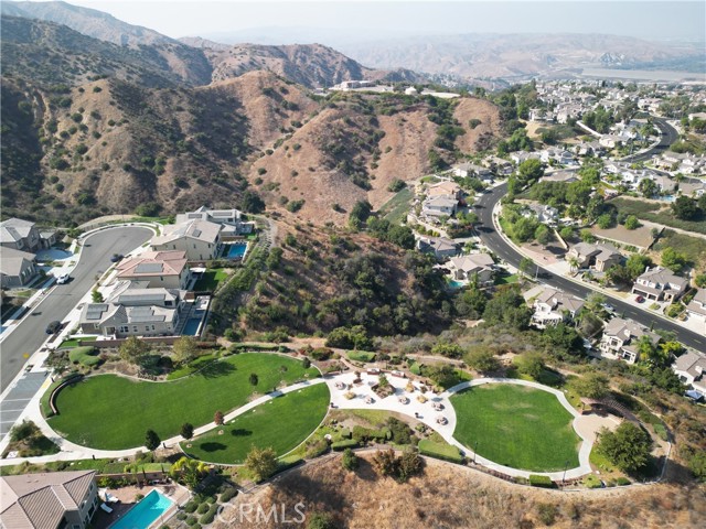 Detail Gallery Image 10 of 39 For 2720 Santa Fiora Dr, Corona,  CA 92882 - 3 Beds | 3/1 Baths