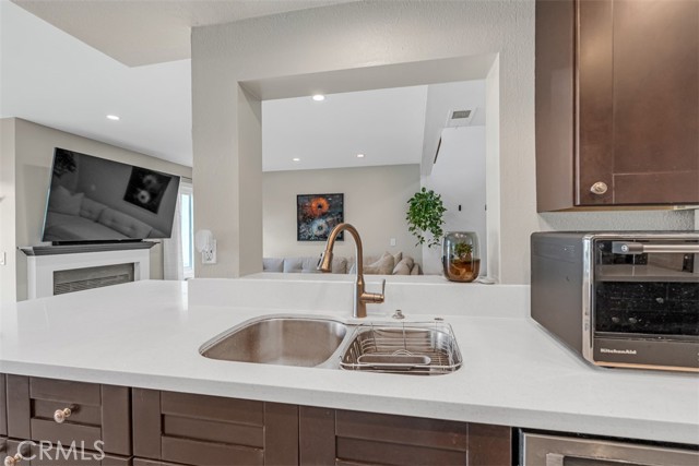349 S Monte Vista Street, La Habra CA: https://media.crmls.org/medias/bab8f552-b3a2-4f8b-af92-e46529817a40.jpg