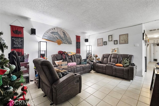 Detail Gallery Image 7 of 22 For 6700 Rex, Winton,  CA 95388 - 3 Beds | 2 Baths