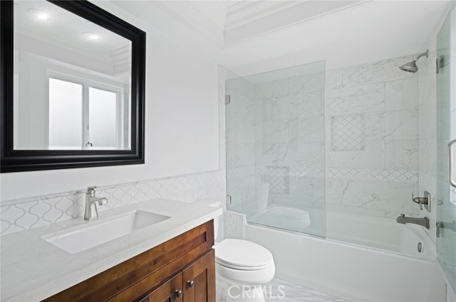 1300 Antigua Way, Newport Beach CA: https://media.crmls.org/medias/bab96b84-51b6-4868-822b-0e28e9de5b1e.jpg
