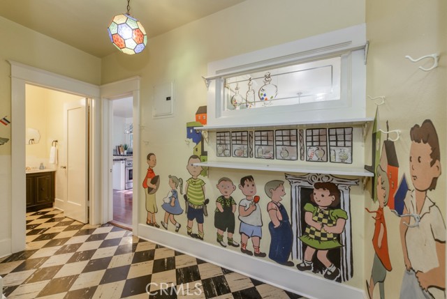 Detail Gallery Image 19 of 61 For 605 E Home Ave, Fresno,  CA 93728 - 5 Beds | 4/1 Baths