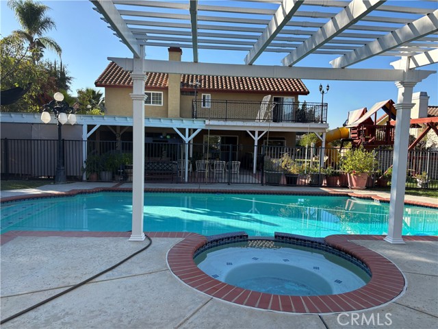 Front Image Thumbnail for CRCV25273002