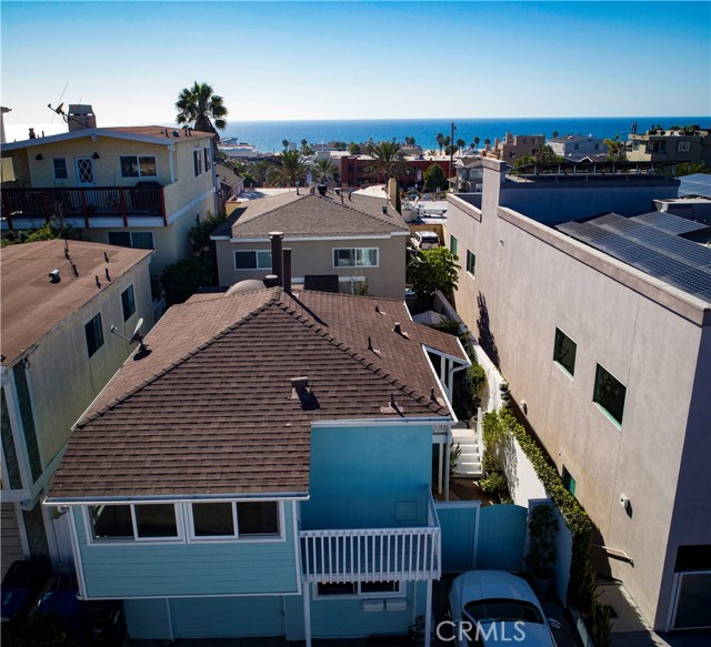 1325 Loma Drive, Hermosa Beach, California 90254, 2 Bedrooms Bedrooms, ,2 BathroomsBathrooms,Residential,Sold,Loma,SB17232773