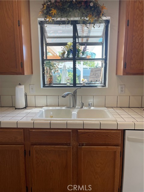 12308 Centralia Street, Lakewood CA: https://media.crmls.org/medias/babbf29e-faca-4072-bf84-3ee67e645fcf.jpg