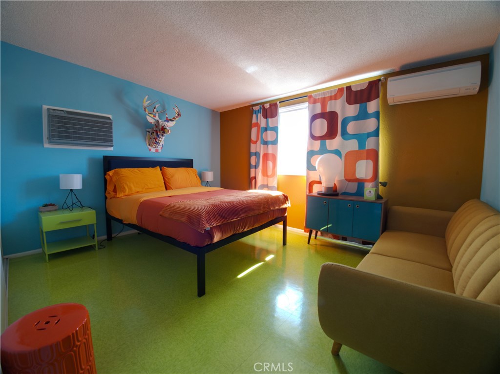 https://media.crmls.org/medias/babd814c-6a4c-485e-8c66-0d78ea0c5277.jpg?preset=X-Large