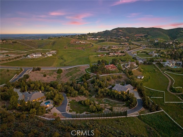 38565 Celine Cove, Murrieta CA: https://media.crmls.org/medias/babdd320-3492-4768-b8df-3d85243f20b3.jpg