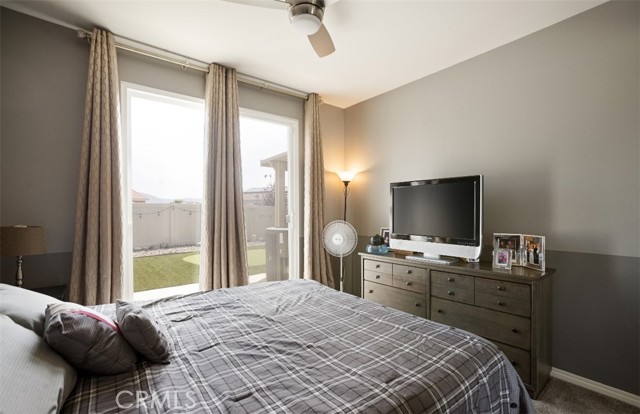 17995 Lacebark Court, San Bernardino CA: https://media.crmls.org/medias/babe4bb1-563c-47a3-8476-4d822ec65cc0.jpg