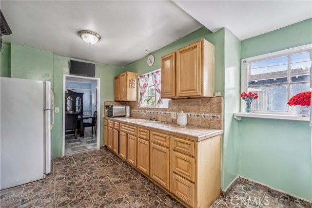 6324 Denver Avenue, Los Angeles CA: https://media.crmls.org/medias/babede23-aeb1-4d83-9cbb-93deffe70e1b.jpg