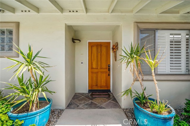 Detail Gallery Image 3 of 47 For 39004 Knoll View Cir, Cathedral City,  CA 92234 - 3 Beds | 3 Baths