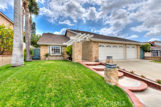 257 N Quail Ln, Orange, CA 92869