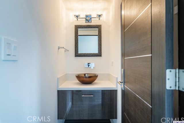 4 Bed Home for Sale in Los Angeles, California
