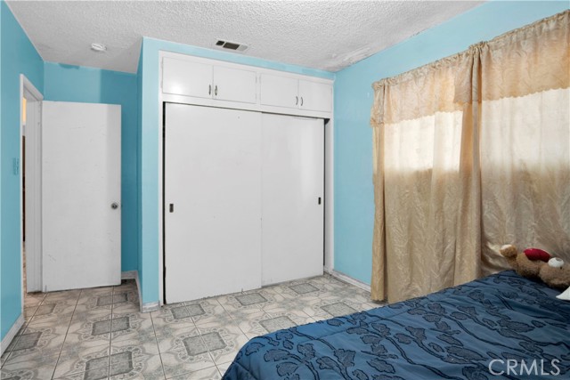 11028 Condon Avenue, Inglewood CA: https://media.crmls.org/medias/babfb503-2e8d-4ba2-9f19-a72eb9948c7d.jpg