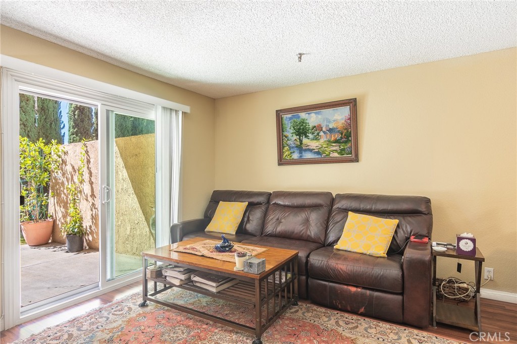 Turn key, light and bright interior