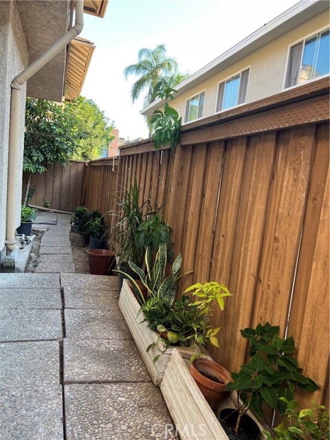 735 Arcadia Avenue, Arcadia CA: https://media.crmls.org/medias/bac05361-a0f4-4d98-a4c8-b4b99f8b1348.jpg