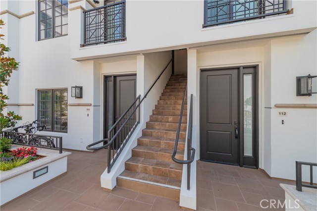 288 S Oakland Ave, Pasadena CA: https://media.crmls.org/medias/bac13130-bf62-4ad5-b400-4c2d49776d43.jpg