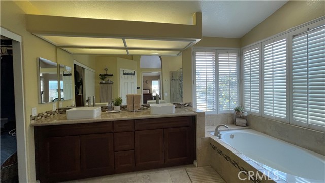 Detail Gallery Image 24 of 31 For 480 Bristol Way, Corona,  CA 92879 - 5 Beds | 3 Baths