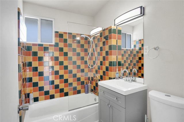 Detail Gallery Image 12 of 20 For 10632 Larry Dr, Anaheim,  CA 92804 - 3 Beds | 2 Baths