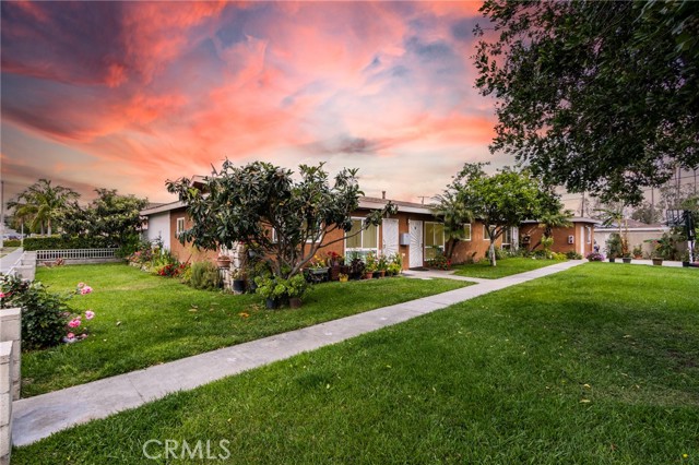 1222 N Placentia Avenue, Anaheim CA: https://media.crmls.org/medias/bac238d5-f82a-4f4c-98d4-0512c3bd5779.jpg