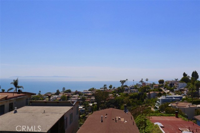 1052 Santa Ana St, Laguna Beach, CA 92651