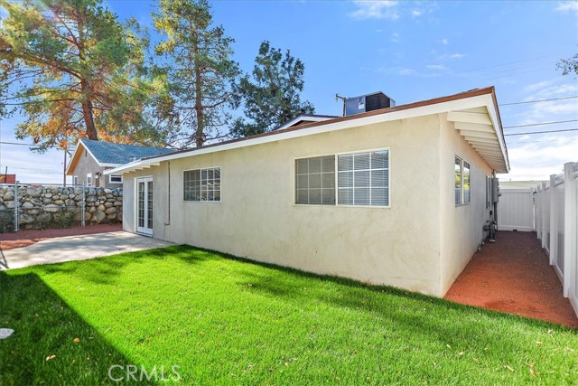 1318 Malachite Avenue, Mentone CA: https://media.crmls.org/medias/bac2c17e-edf9-4aa1-9f0e-76a2b0f74e12.jpg