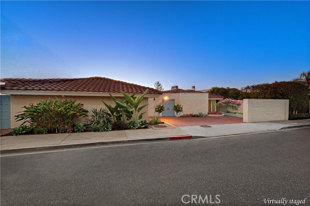 Detail Gallery Image 1 of 1 For 427 Harbor Island Dr, Newport Beach,  CA 92660 - 4 Beds | 3/1 Baths