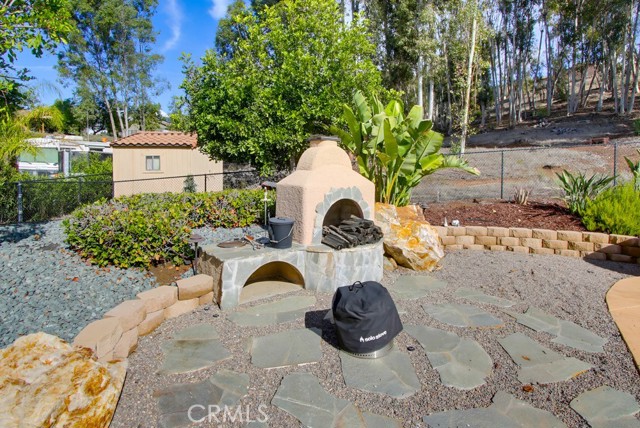 26161 Wyndemere Court, Escondido CA: https://media.crmls.org/medias/bac37deb-a56d-4595-bf08-36ac2e885f32.jpg