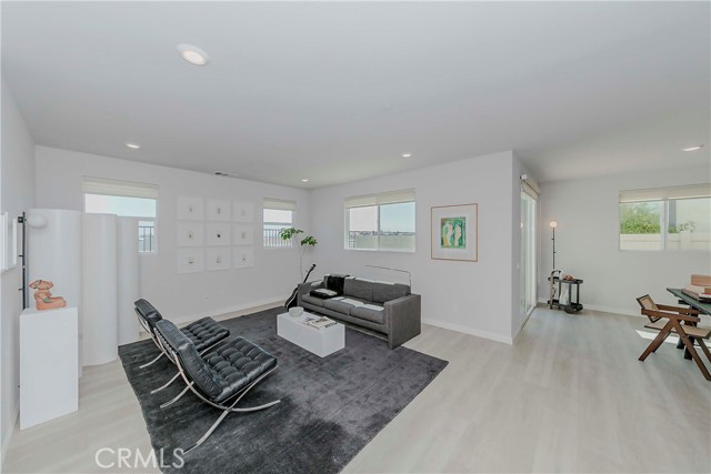 1202 Clipper Lane, Harbor City CA: https://media.crmls.org/medias/bac39fe6-a4df-4fb5-934e-0a4180075369.jpg