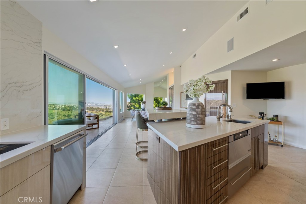 MLS #SR25244048 image #12