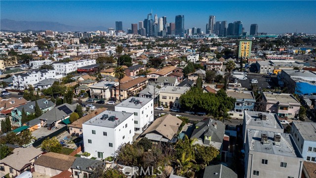 1805 S New England Street, Los Angeles CA: https://media.crmls.org/medias/bac419c1-dfb9-44d9-83d1-04476d3e57ec.jpg