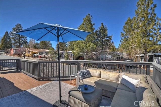 391 Montclair Dr, Big Bear City CA: https://media.crmls.org/medias/bac4aa32-747e-4249-87c5-45c14440fc17.jpg