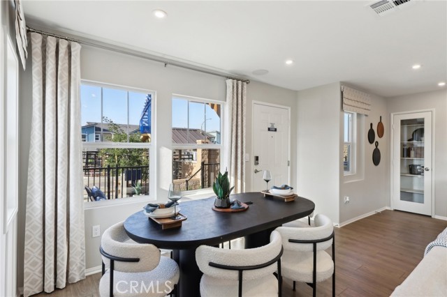 MODEL HOME