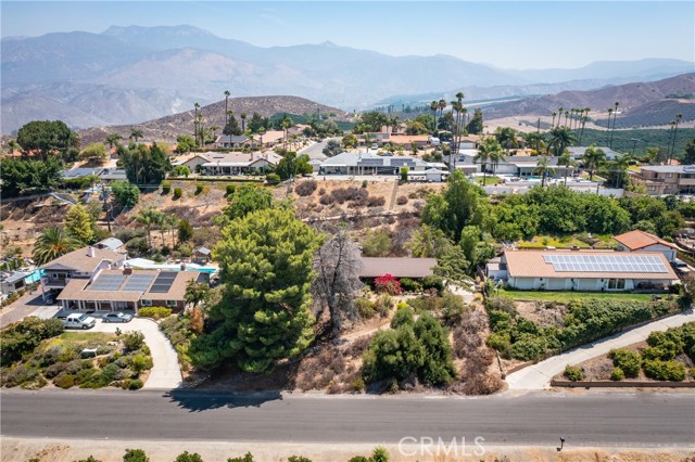 26600 Rio Vista Drive, Hemet CA: https://media.crmls.org/medias/bac585f8-371b-4cb2-b53a-12a884ae1cc7.jpg