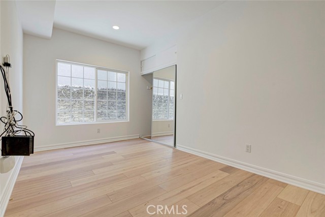 Detail Gallery Image 26 of 59 For 15121 Marlin Pl, Van Nuys,  CA 91405 - 4 Beds | 3 Baths