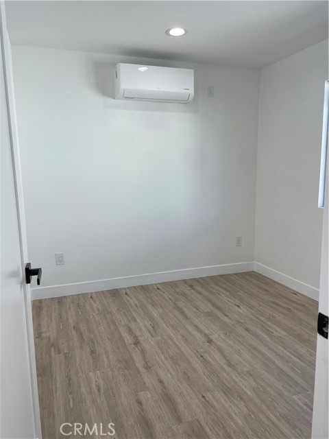 Detail Gallery Image 5 of 9 For 2230 73 St, Los Angeles,  CA 90047 - 2 Beds | 1 Baths