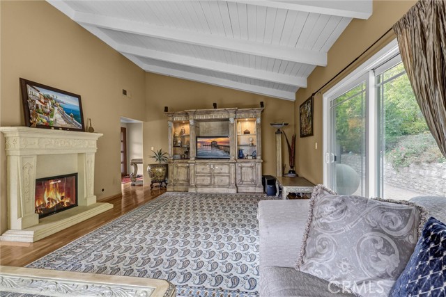 Detail Gallery Image 8 of 31 For 1378 Terrace Way, Laguna Beach,  CA 92651 - 3 Beds | 2 Baths