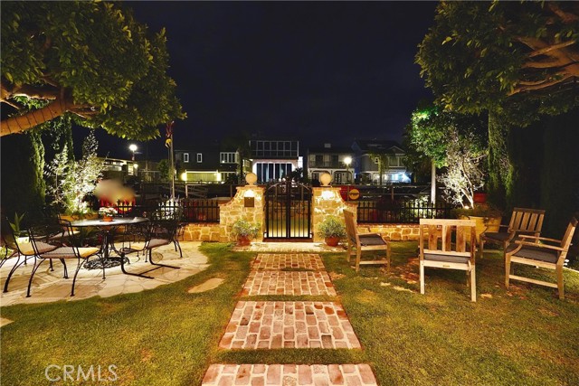 89 Rivo Alto Canal, Long Beach CA: https://media.crmls.org/medias/bac64f67-d847-44d7-aa94-6cd2bcc917bc.jpg