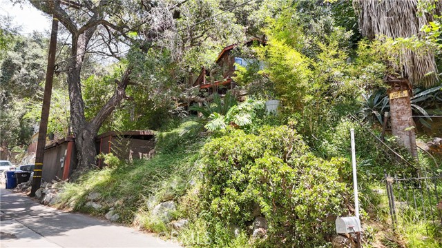 Detail Gallery Image 3 of 42 For 752 Woodland Dr, Sierra Madre,  CA 91024 - – Beds | – Baths