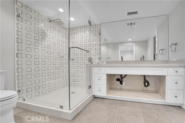 Detail Gallery Image 13 of 38 For 1717 Cliff Dr, Newport Beach,  CA 92663 - 4 Beds | 3/1 Baths