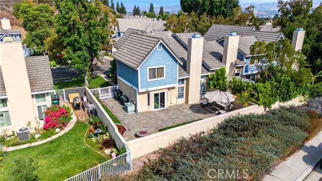 Detail Gallery Image 4 of 60 For 6070 E Summit, Anaheim Hills,  CA 92807 - 3 Beds | 3 Baths