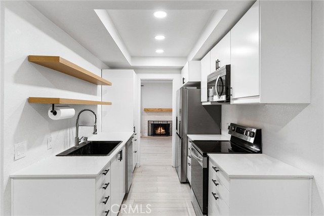 Detail Gallery Image 2 of 24 For 6835 Mulberry Ln, Garden Grove,  CA 92845 - 2 Beds | 2/1 Baths