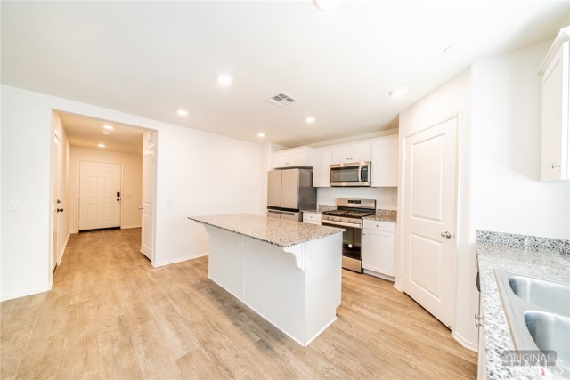 Detail Gallery Image 9 of 33 For 1221 Justice, Hemet,  CA 92543 - 3 Beds | 2/1 Baths